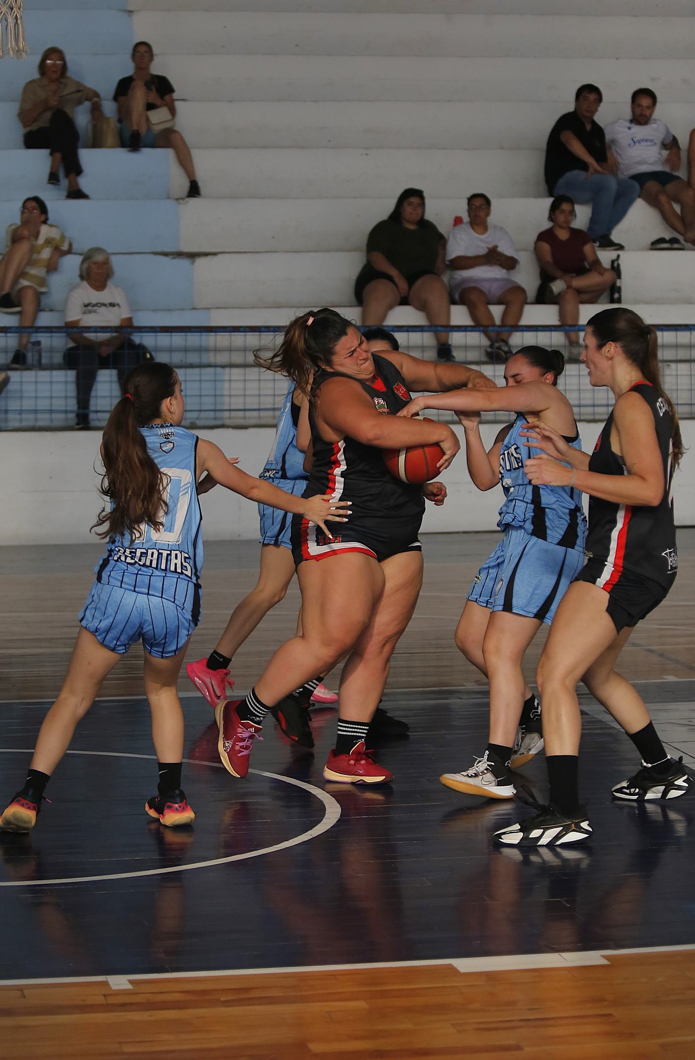 Central vs Regatas